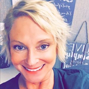 Meet your Posher, Gina